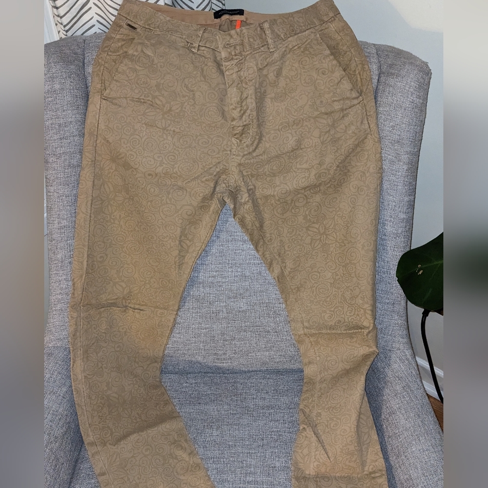 Scotch and soda Chino